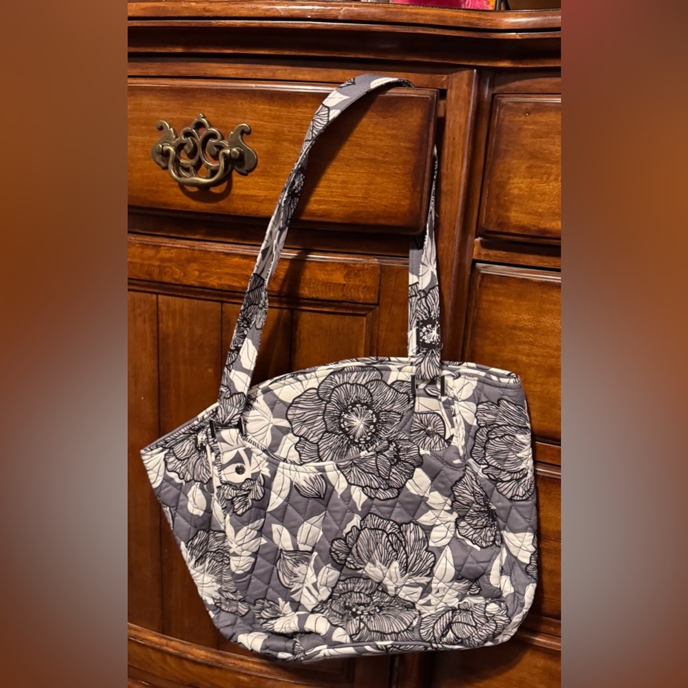 NWT Vera Bradley Glenna tote bag in the Moon Shadow Meadow